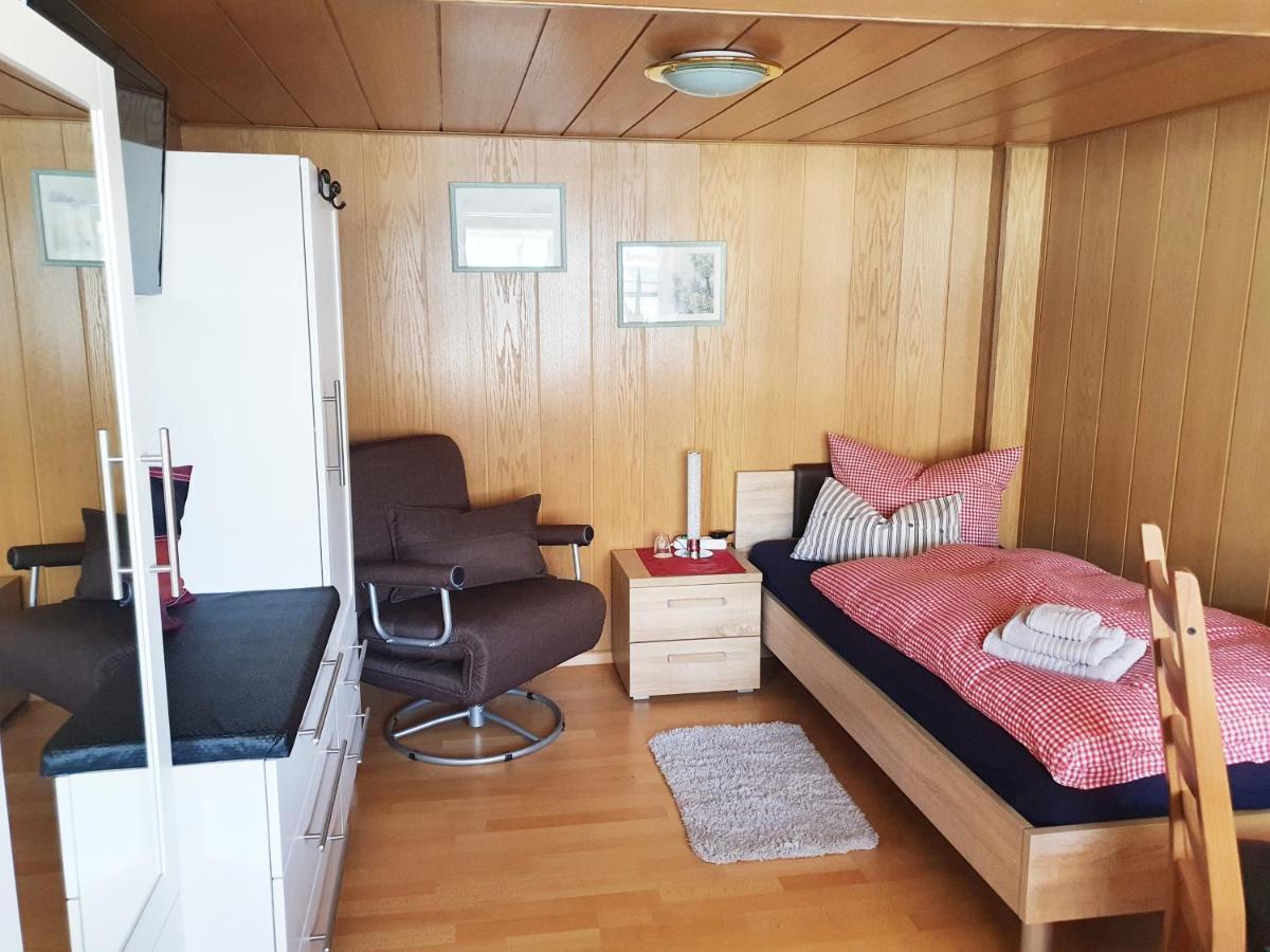 Monteur-Fremdenzimmer - Petit Quartier Merenberg Buitenkant foto